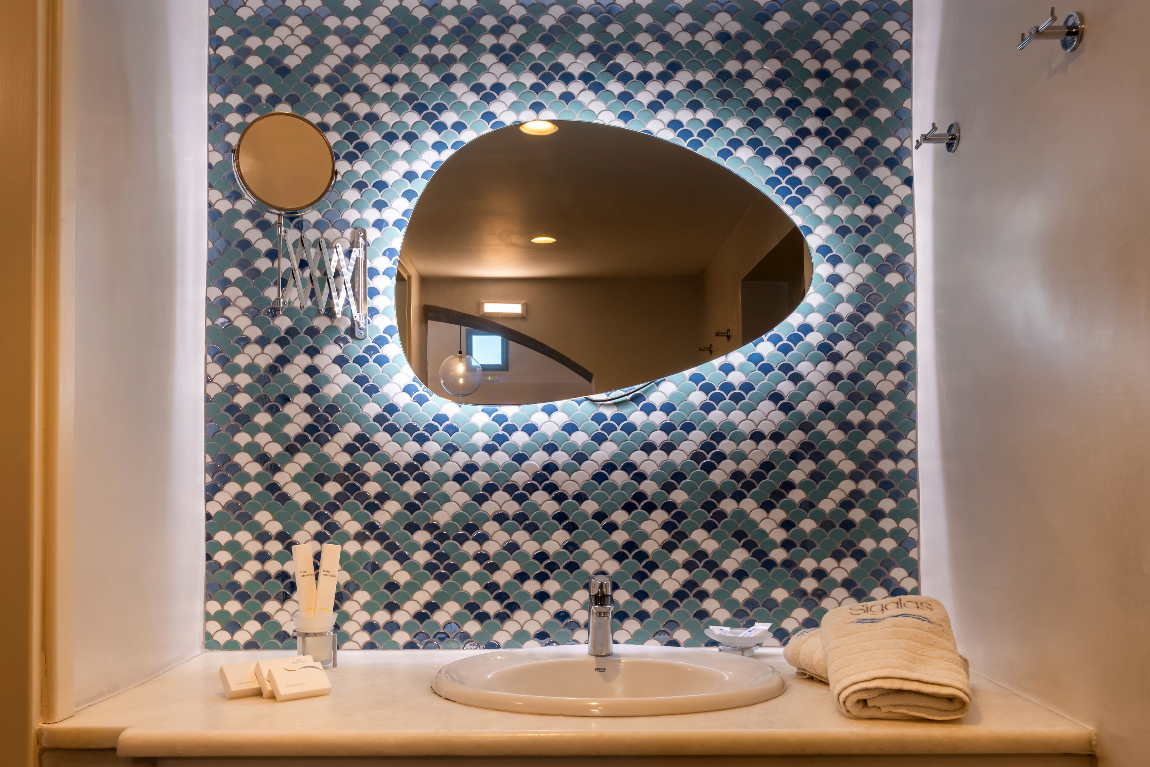 suite, beachside | bathroom | shower, free toiletries, hair dryer, bathrobes