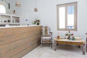 Mostrador para check-in y check-out