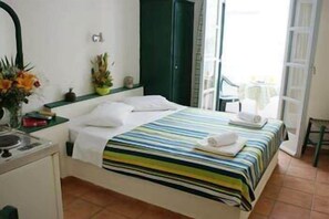 Apartment for 4 people | In-room safe, iron/ironing board, free WiFi, bed sheets