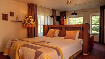 Phòng 3 | Két bảo mật tại phòng, bàn, bàn ủi/dụng cụ ủi quần áo