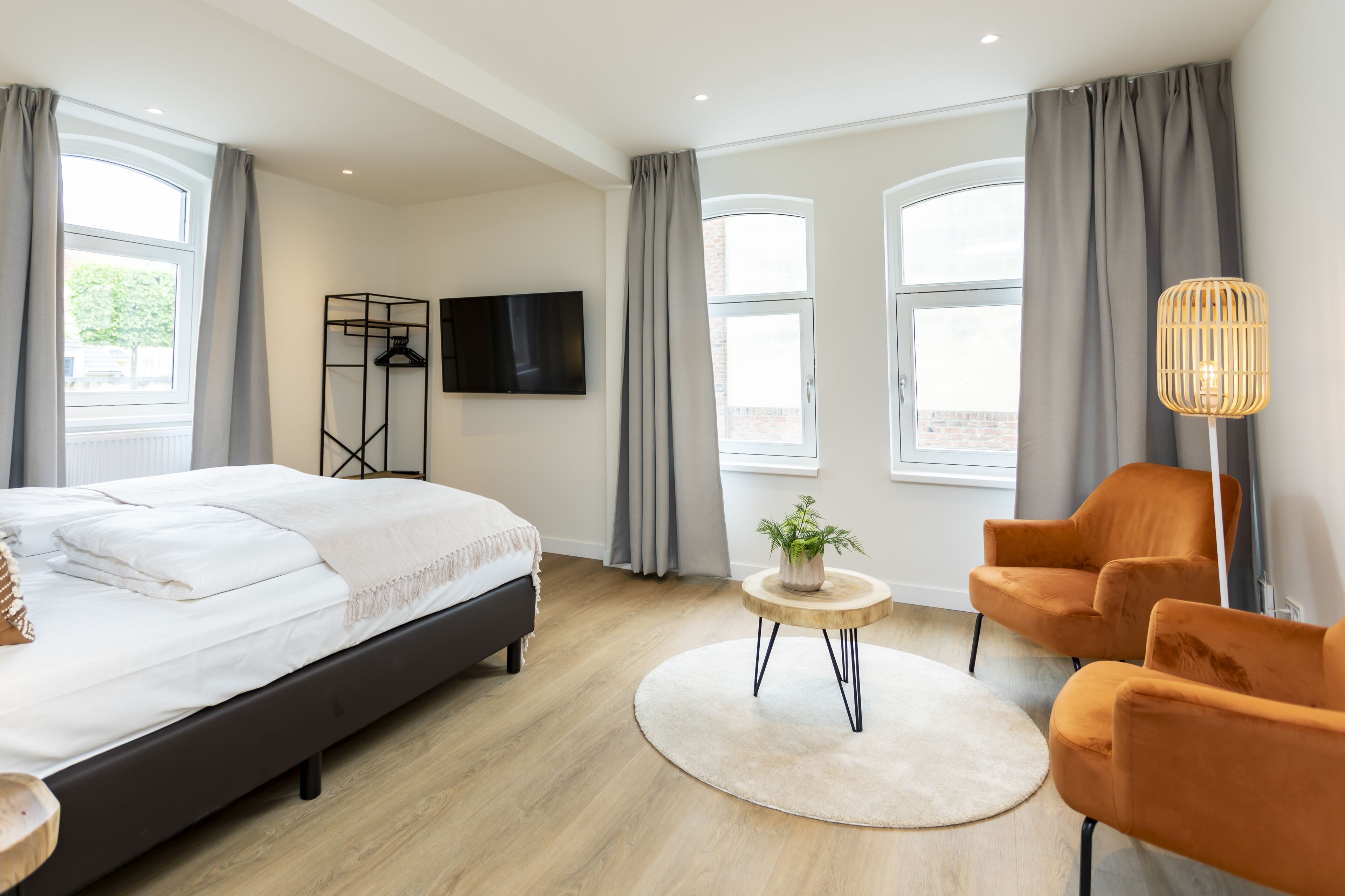 luxury studio | 1 bedroom, premium bedding, cots/infant beds, wifi