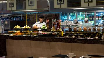 Daily buffet breakfast (TRY 2250 per person)