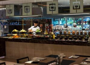 每日供应自助式早餐（每人 TRY 2250）