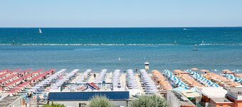 호텔 프롬나드 유니버살레