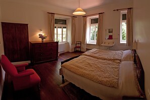 Standardzimmer | Bügeleisen/Bügelbrett, kostenlose Babybetten, Reisekinderbett