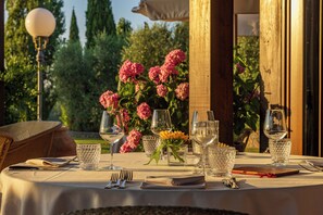 Outdoor dining - Agriturismo La Sovana (Sarteano)