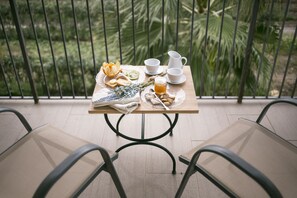 Double or Twin Room | Terrace/patio - Il Vigneto Resort (Menfi)