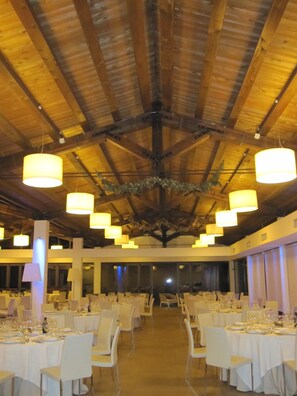 Banquet hall