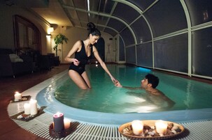 Couples treatment rooms, sauna, hot tub, steam room, Turkish bath
