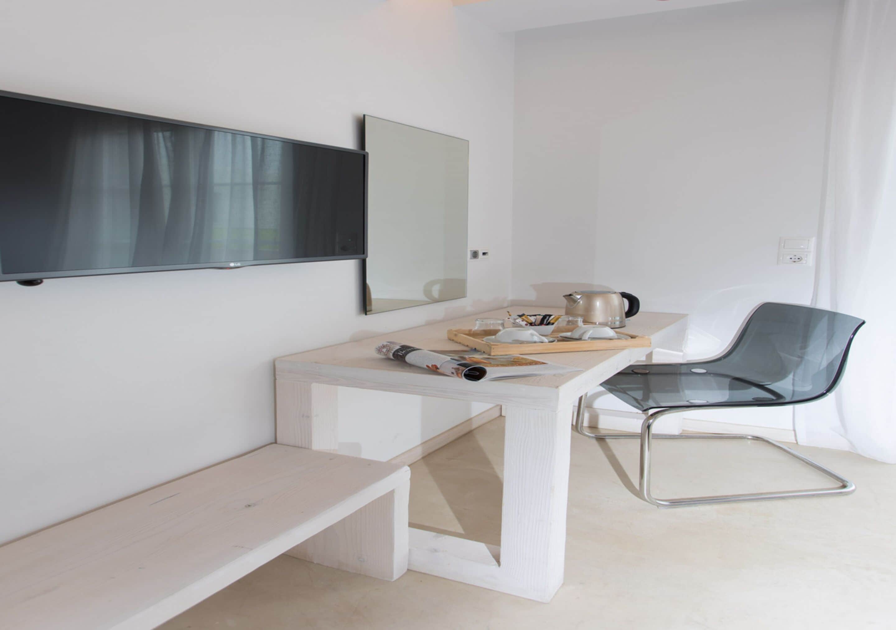 1 bedroom, pillow-top beds, in-room safe, desk