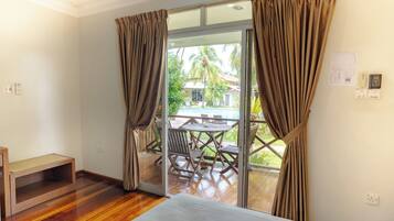 Desk, blackout curtains, iron/ironing board, free WiFi