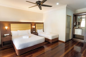 Chalet Deluxe | Escritorio, cortinas opacas, tabla de planchar con plancha y wifi gratis