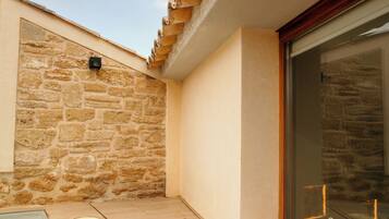 Minibar, in-room safe, individually decorated, individually furnished