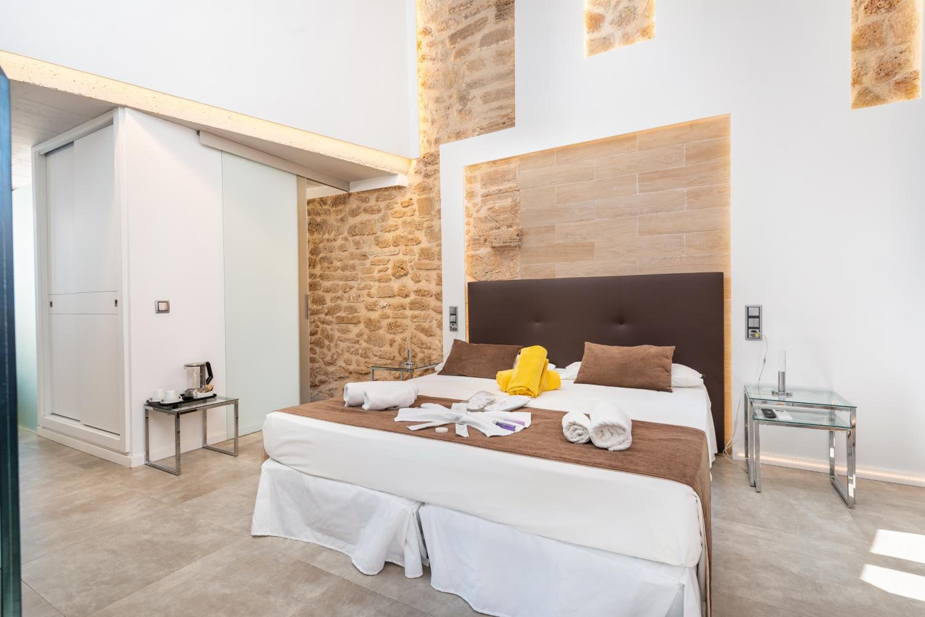 luxury suite, private pool | minibar, in-room safe, individually decorated, individually furnished