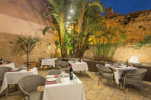 Breakfast and lunch served - Can Simo Turismo de Interior (Alcúdia)