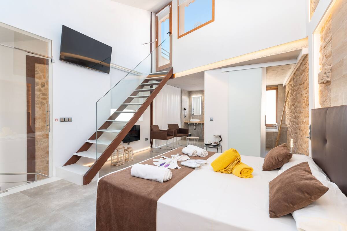 Minibar, coffre-fort, bureau, accès au Wi-Fi (inclus)