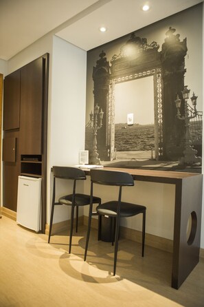 Deluxe Double | Minibar, in-room safe, free WiFi, bed sheets - Palais Hotel (Sao Vicente)