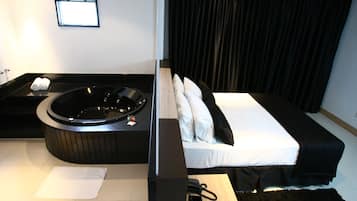 Habitación doble de lujo, hidromasaje (Master) | Tina de hidromasaje