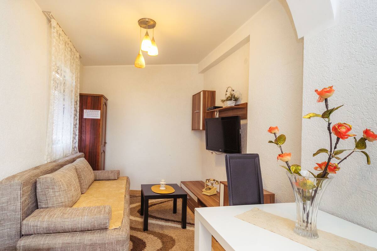 Comfort Apartment, 1 Bedroom, Sea View (2+ 2 adults) | Living room | 32-inch LED TV with satellite channels, TV