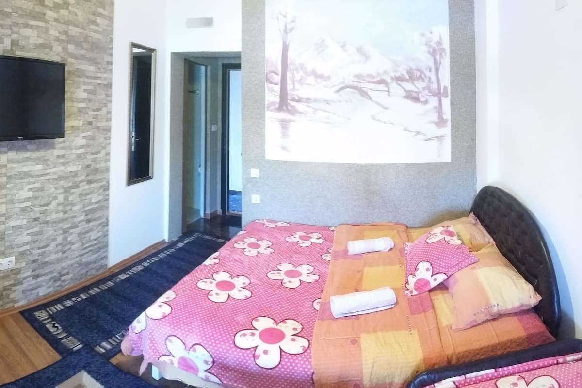Design Triple Room, Kitchenette, Mountain View | View from room