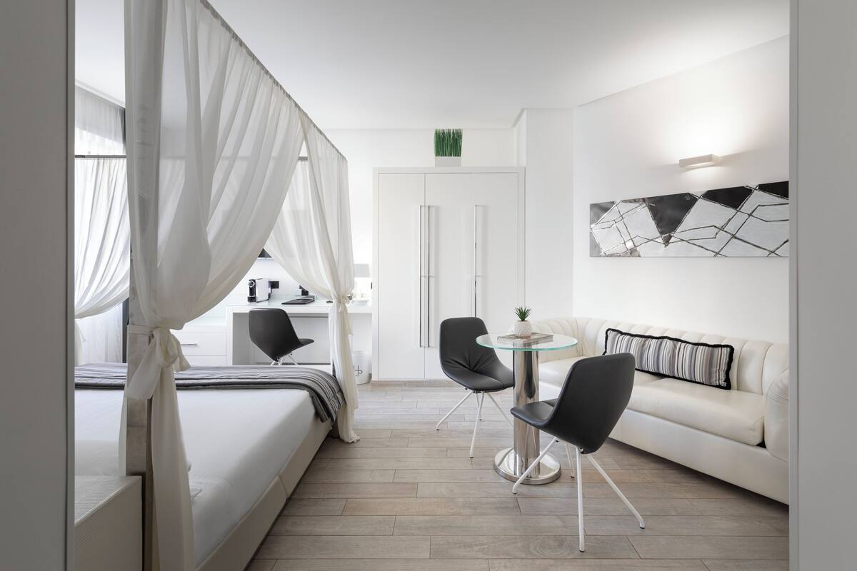 Junior Suite, Annex Building