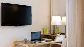 1 bedroom, in-room safe, desk, soundproofing