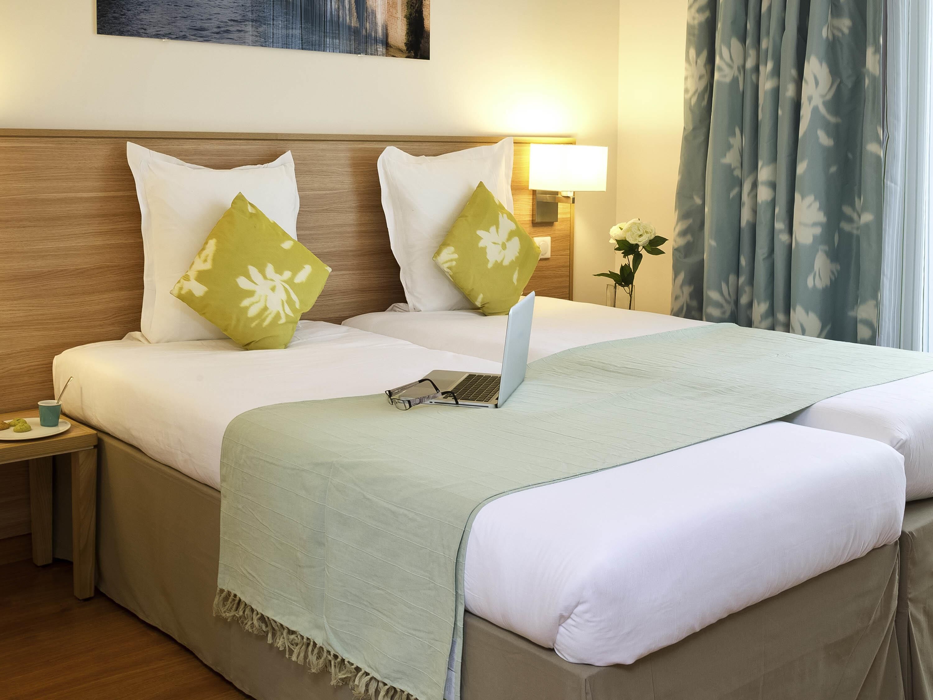 Apartamento, 1 habitación | Caja fuerte, escritorio, sistema de insonorización