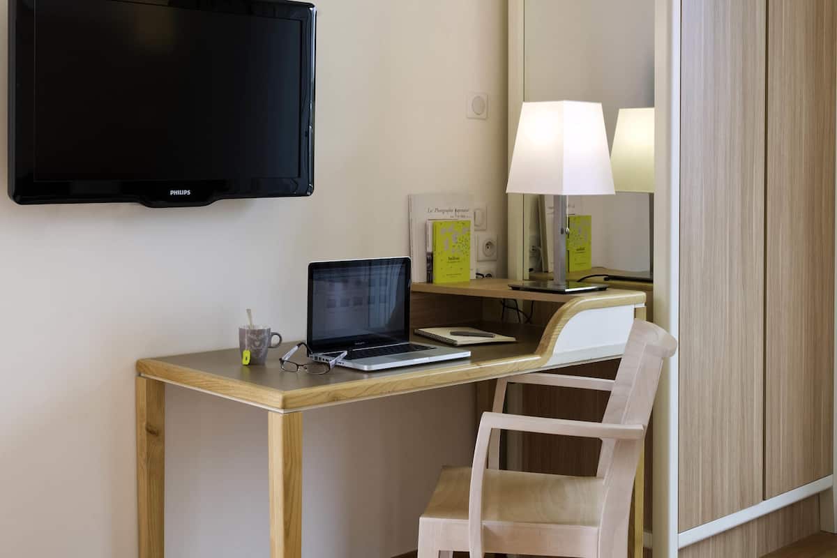 Studio, 1 Tempat Tidur Double | 1 kamar tidur, brankas, meja kerja, dan kedap suara