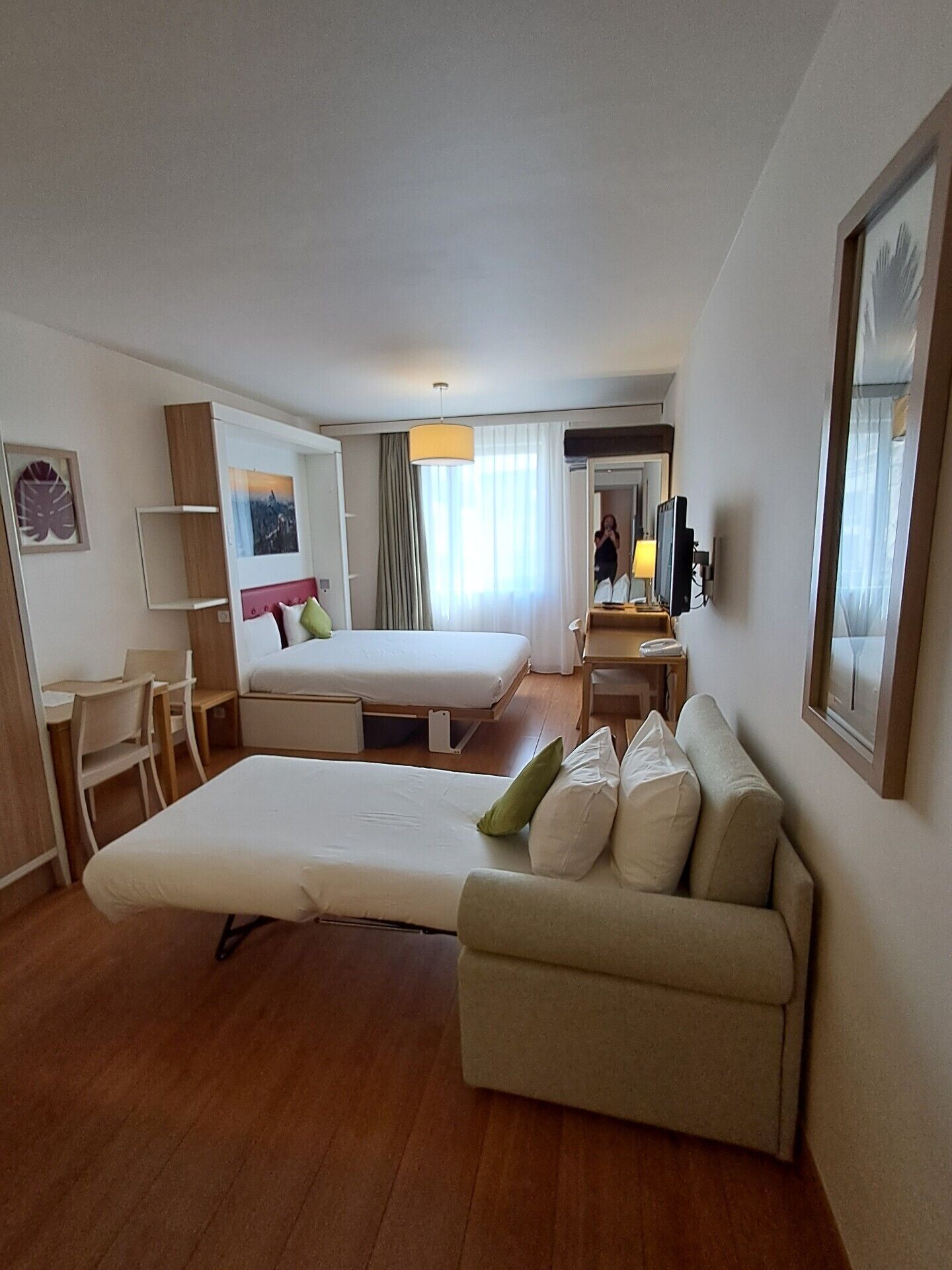 Studio, Multiple Beds | In-room safe, desk, soundproofing, iron/ironing board