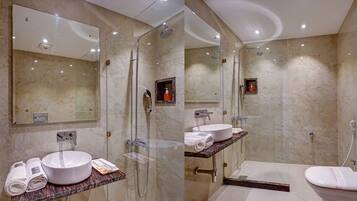 Executive Double or Twin room | Bathroom | Shower, rainfall showerhead, designer toiletries, hair dryer