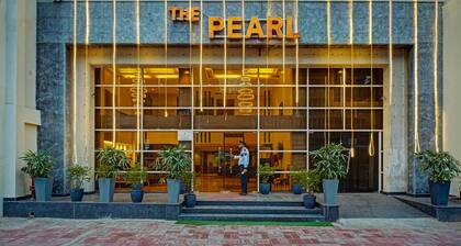 Hotel The Pearl - Newly Renovated in City Centre