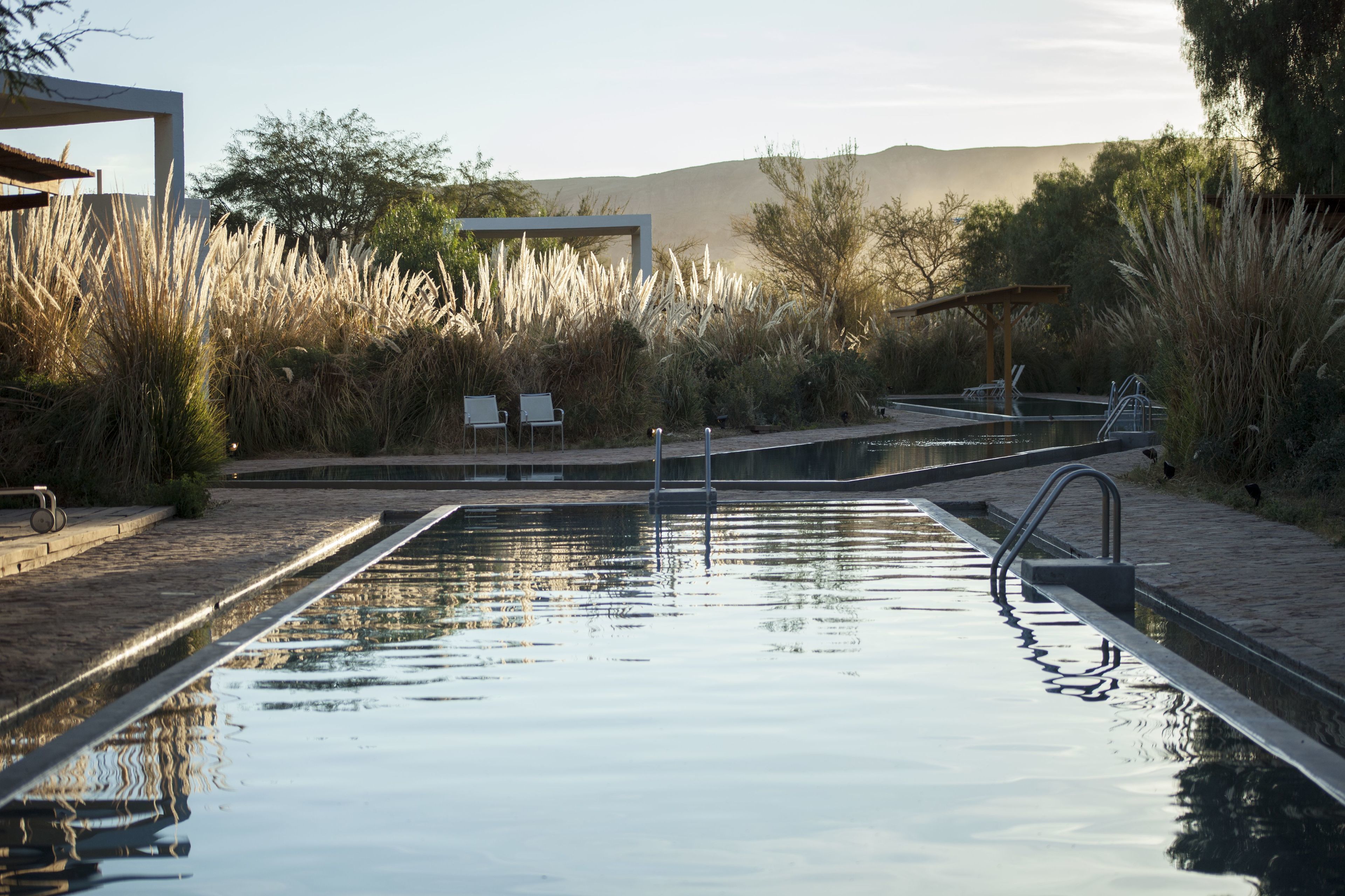 4 outdoor pools, free pool cabanas, pool umbrellas