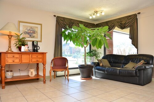 Canadas Best Value Inn Kelowna