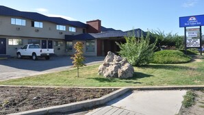Front of property - Canadas Best Value Inn Kelowna (Kelowna)