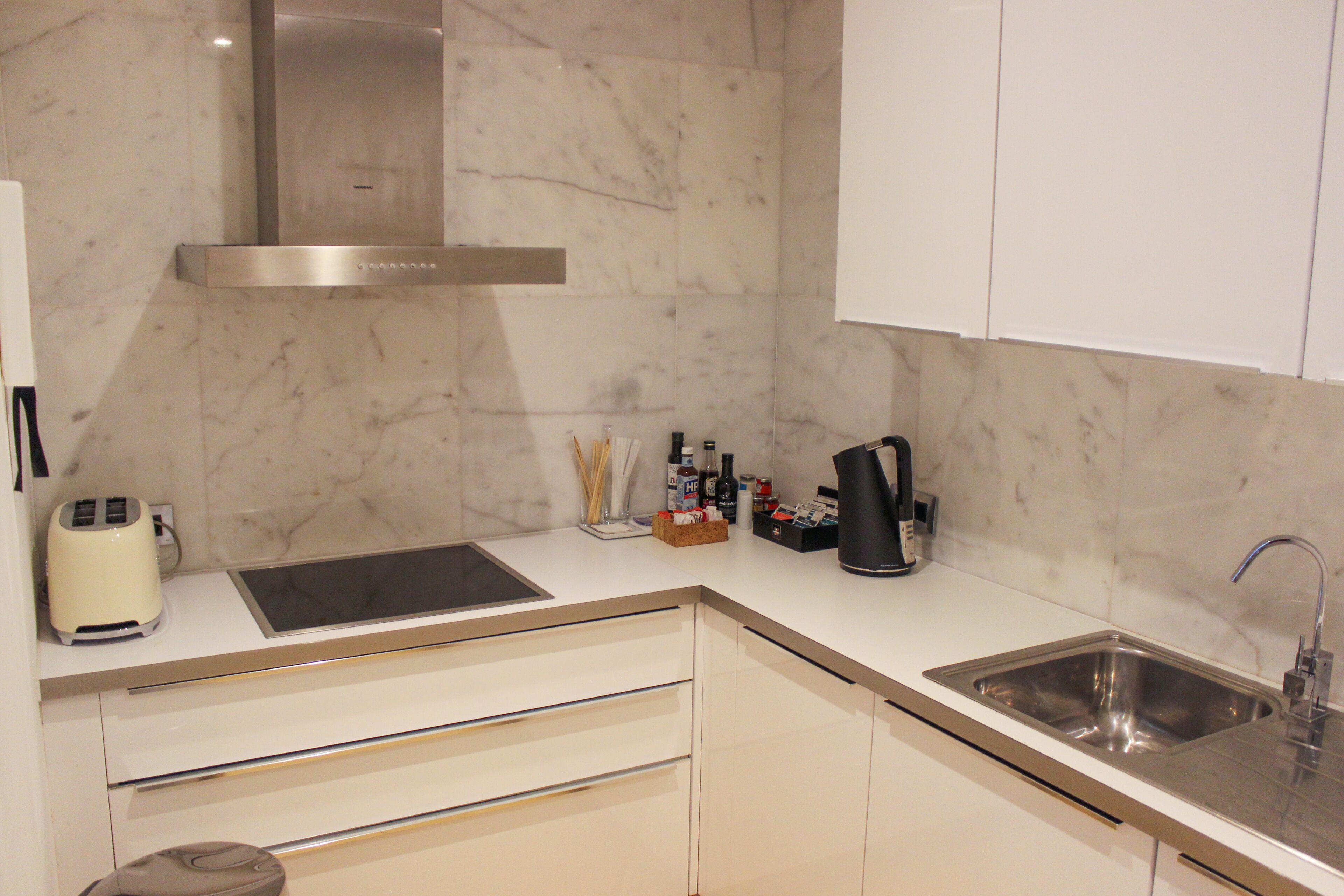 penthouse, 1 king bed (infinity) | private kitchen | cookware/dishes/utensils