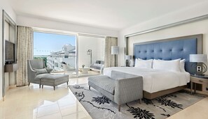 Deluxe Suite, Pool View (King Grand) | Hypo-allergenic bedding, minibar, in-room safe, desk - Conrad Algarve (Loulé)