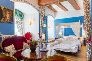 Suite | Individually decorated, individually furnished, desk, cribs/infant beds - Hotel Burg Trendelburg (Trendelburg)