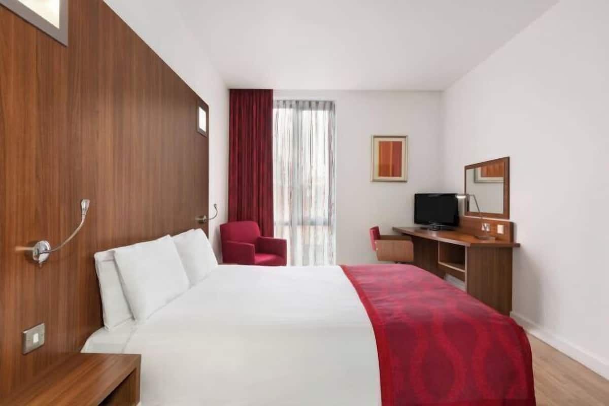 In-room safe, desk, blackout drapes, iron/ironing board