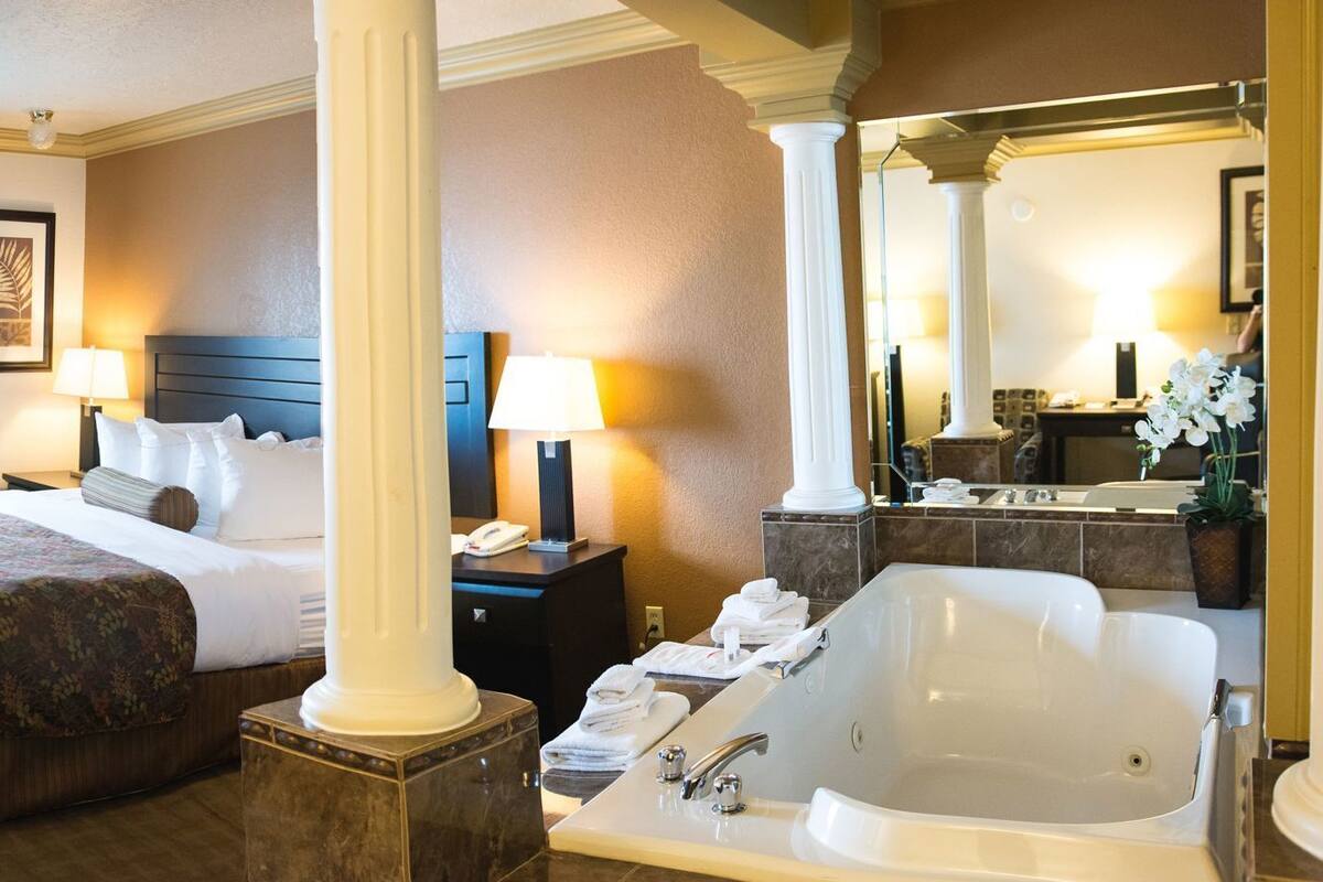 1 bedroom, hypo-allergenic bedding, desk, iron/ironing board