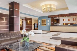 Lobby - Comfort Hotel Bayer's Lake (Halifax)