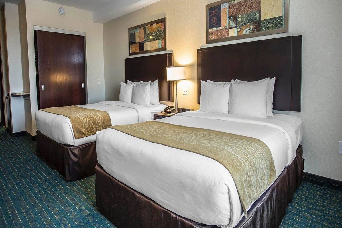 1 bedroom, in-room safe, desk, blackout curtains