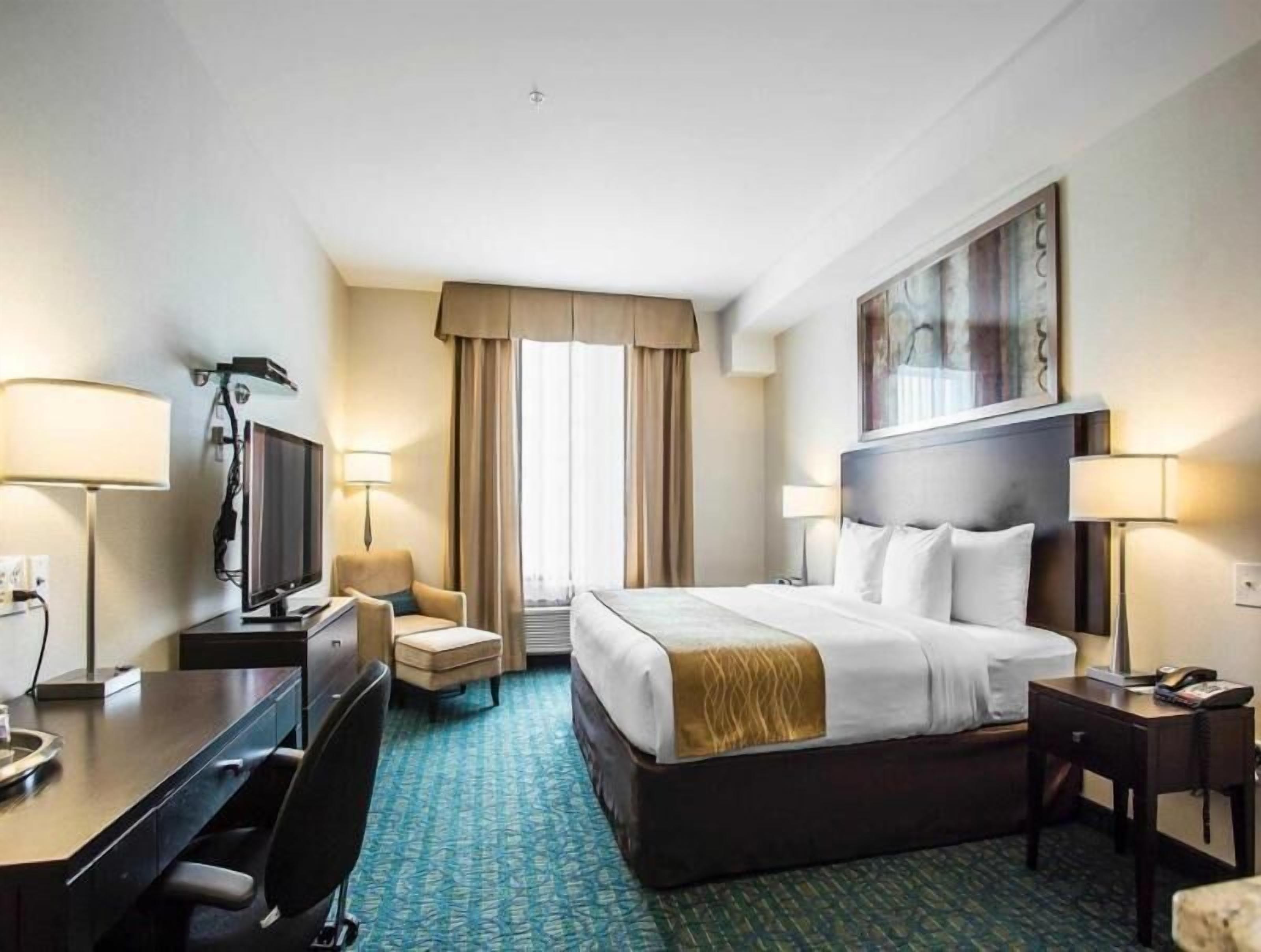 1 bedroom, in-room safe, desk, blackout curtains