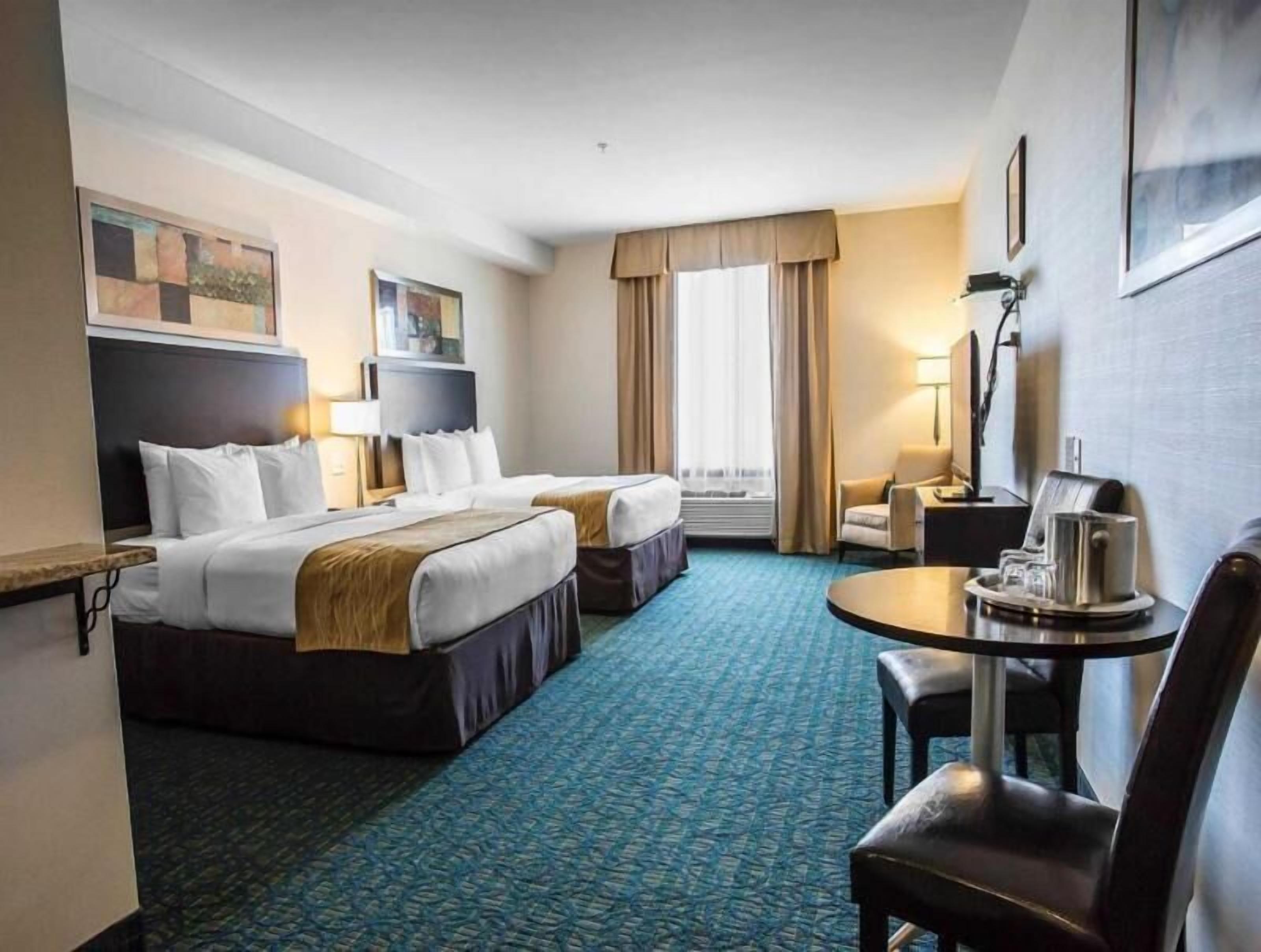 1 bedroom, in-room safe, desk, blackout drapes