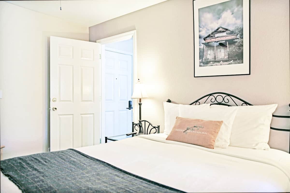 1 bedroom, premium bedding, pillow-top beds, individually decorated