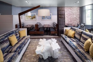 Lobby - Hyatt Place Long Island East End (Riverhead)