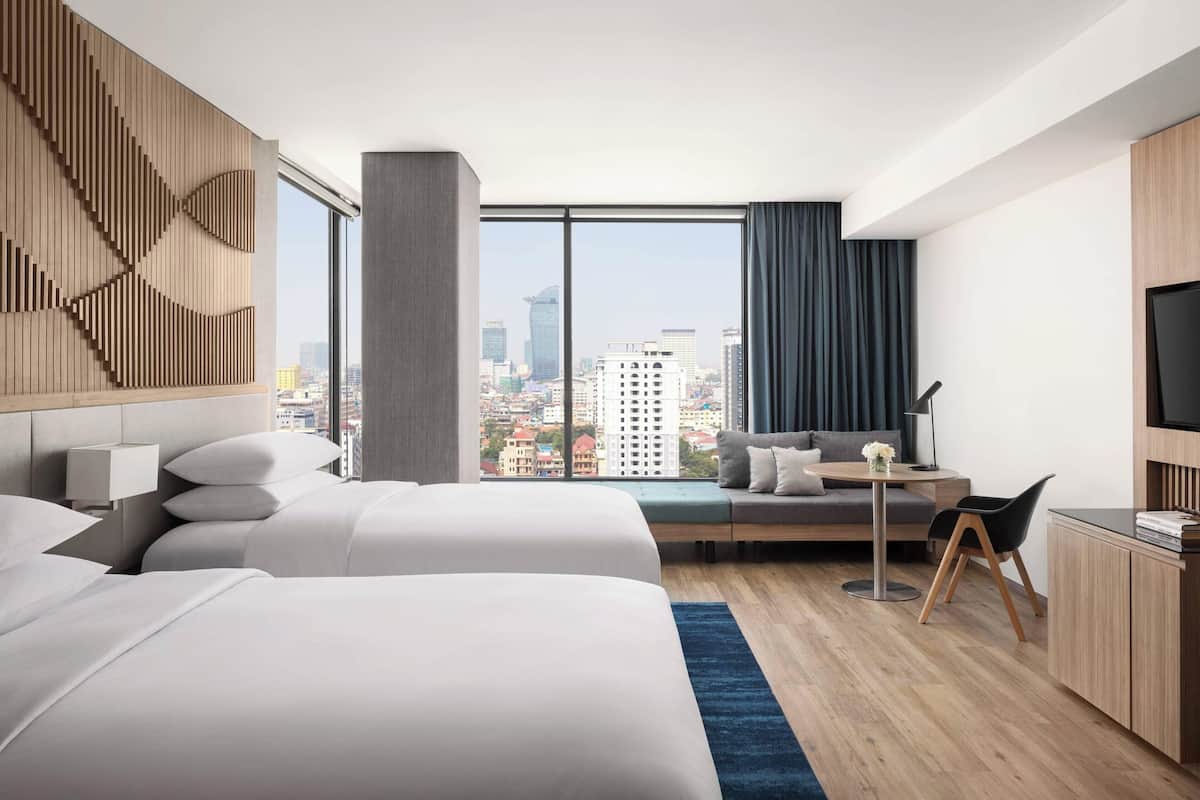 Executive Room, 2 Double Beds, Non Smoking | Living area | Flat-screen TV