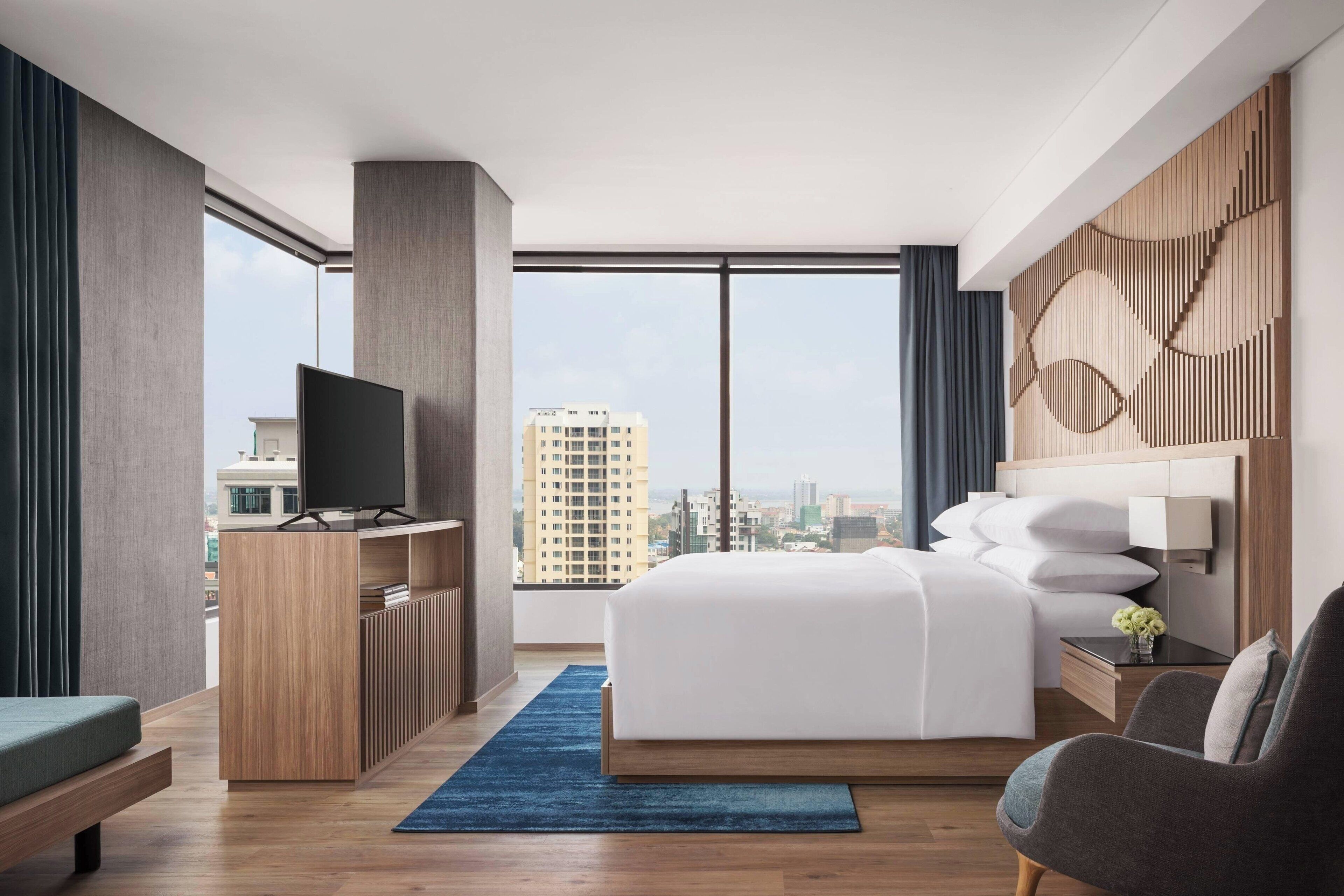 Executive kamer, 1 kingsize bed met slaapbank | Luxe beddengoed, een kluis op de kamer, een bureau, een laptopwerkplek