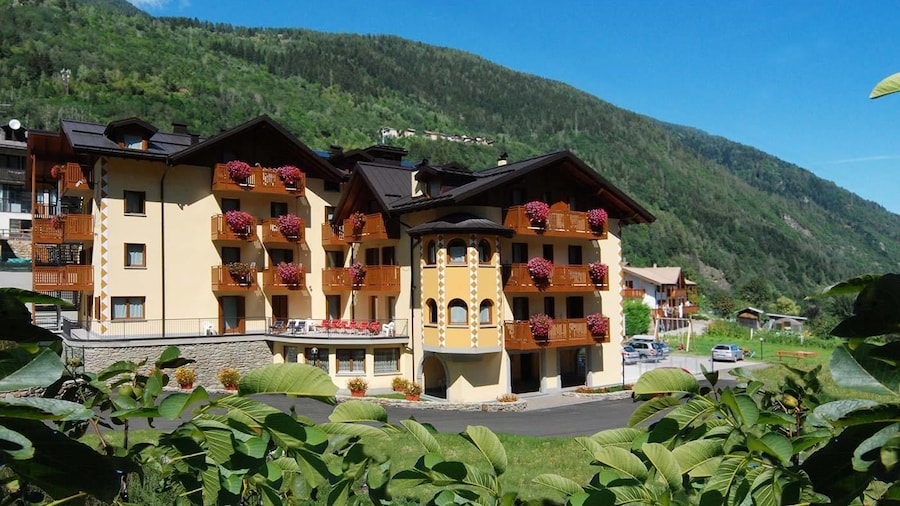 Gaia Wellness Residence Hotel