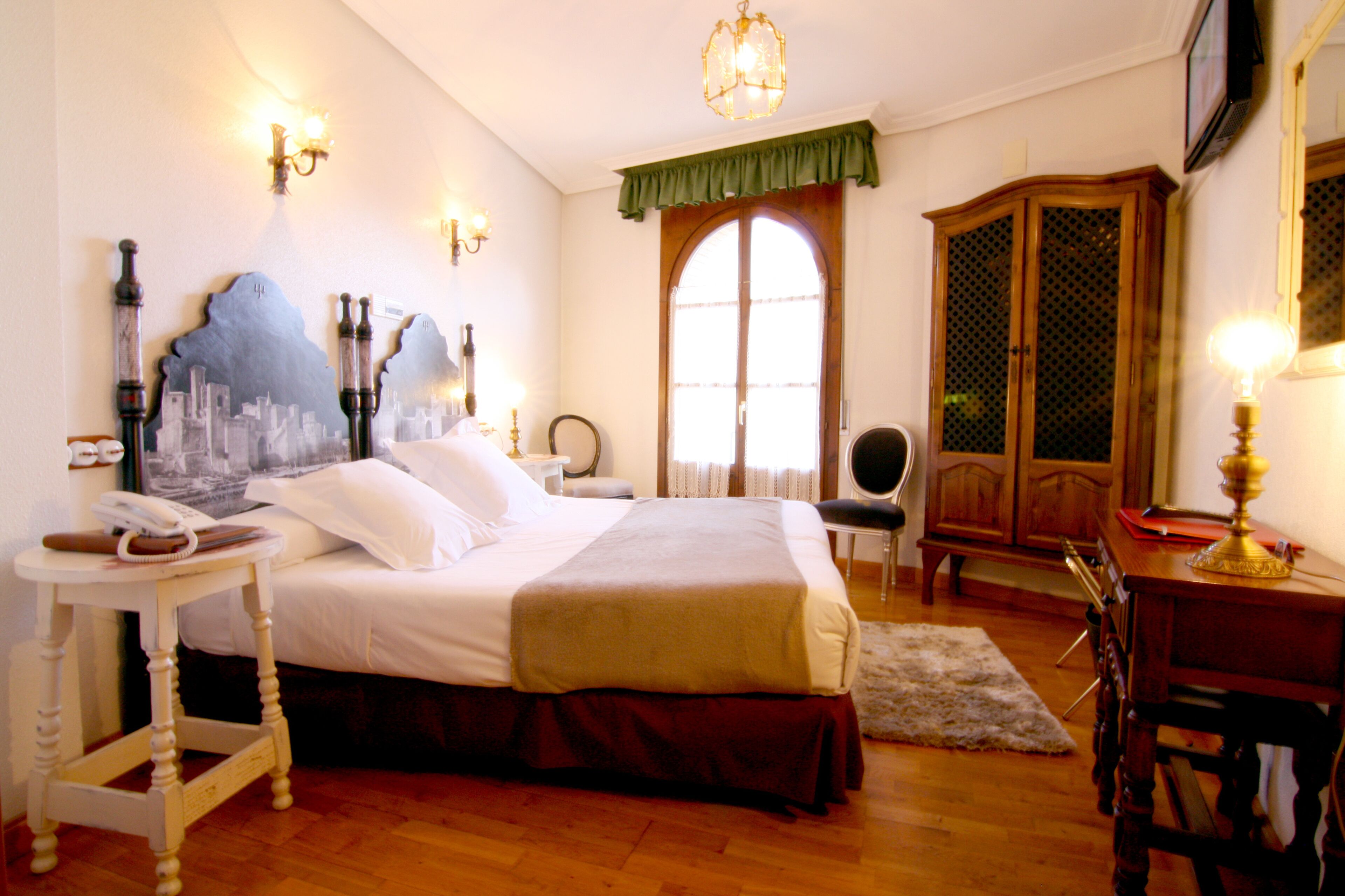 superior double room | minibar, free wifi