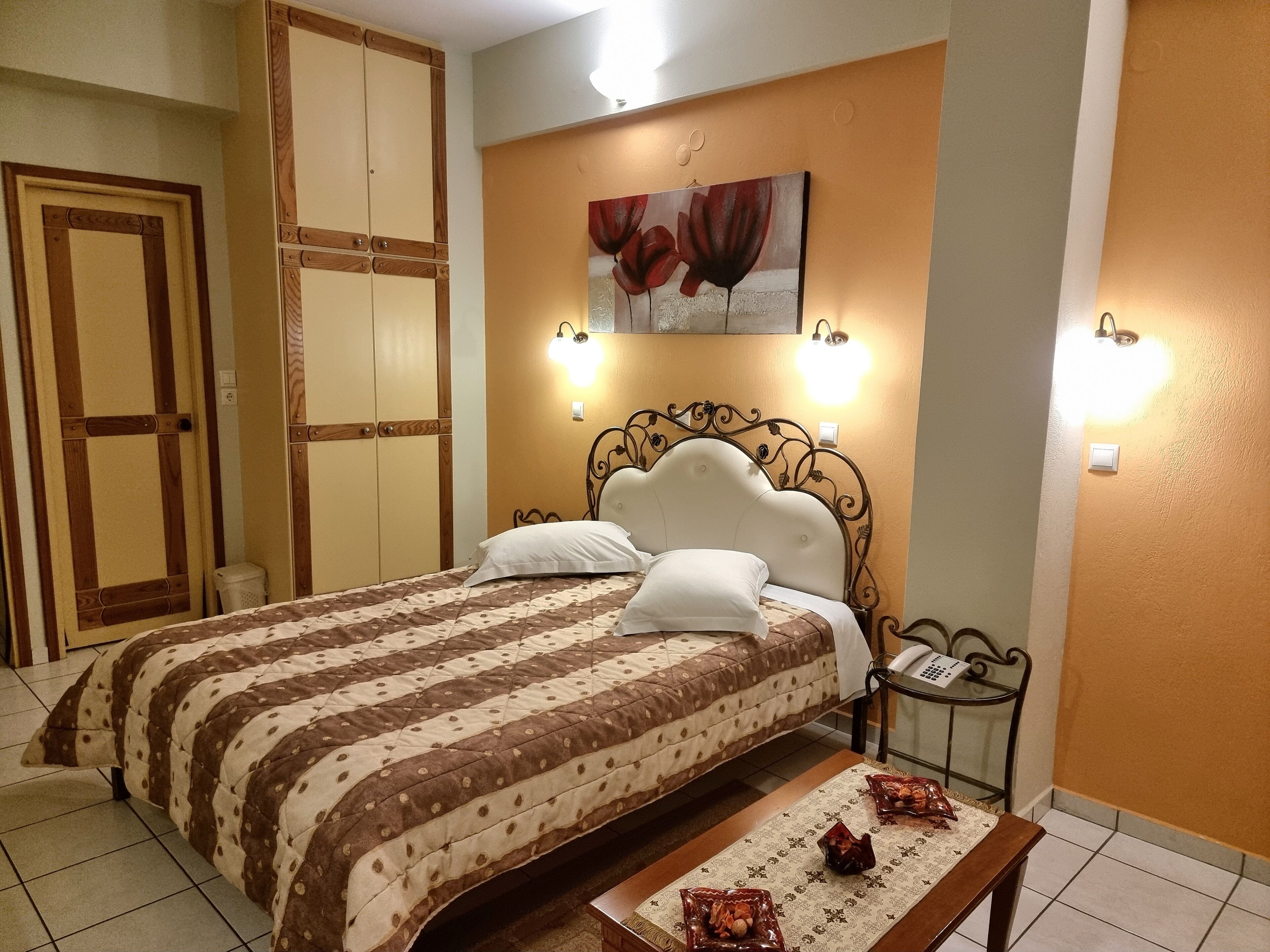 double room | premium bedding, in-room safe, desk, blackout curtains